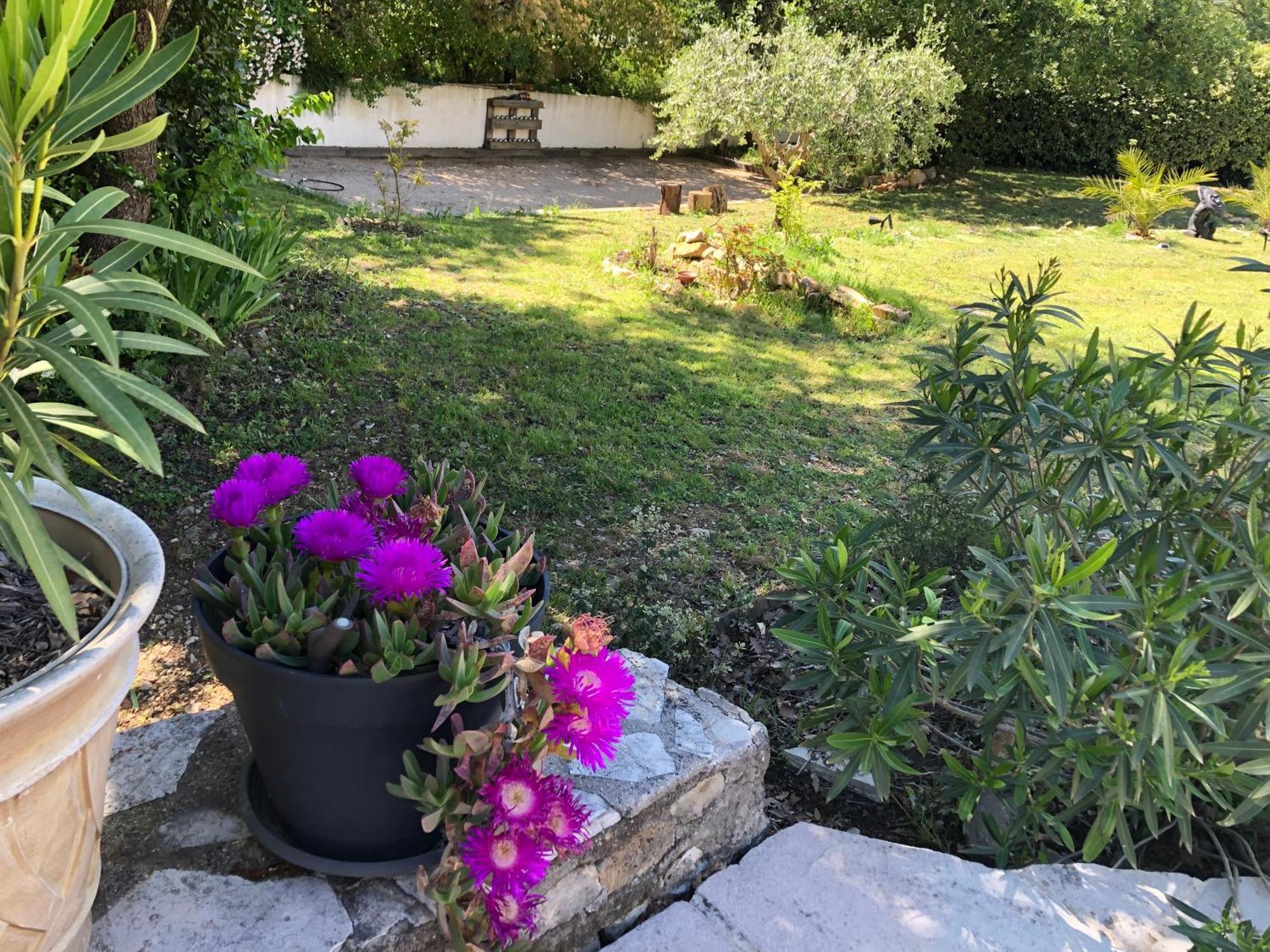 Villa Quinissole Sainte-Anastasie-sur-Issole Εξωτερικό φωτογραφία